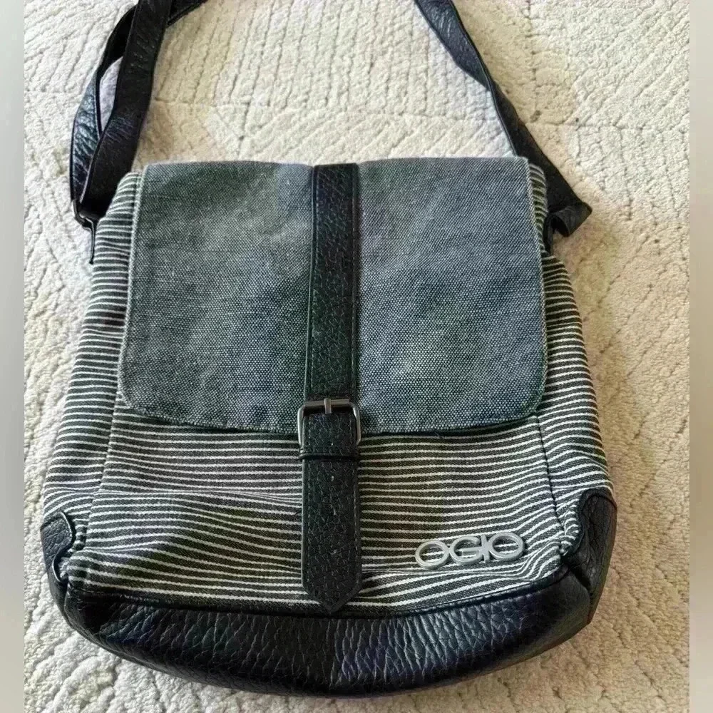 Ogio crossbody messenger bag